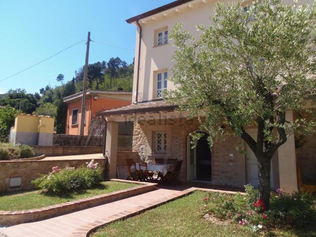 Villetta a schiera in affitto di 130 m²