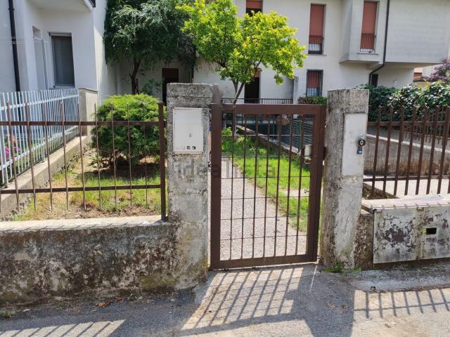 Villetta a schiera in affitto di 130 m² in Traversa IV Stellina