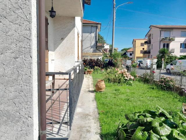 Villetta a schiera in affitto di 132 m²