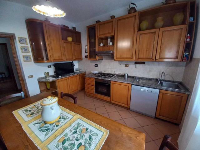 Villetta a schiera in affitto di 135 m² in Via Ugo la Malfa