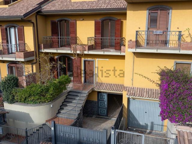 Villetta a schiera in affitto di 140 m² in Via Raffaello Sanzio, 1