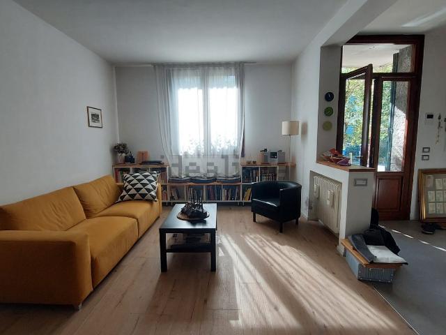 Villetta a schiera in affitto di 145 m²