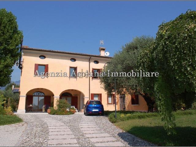 Villetta a schiera in affitto di 145 m² in Via dei Torretto