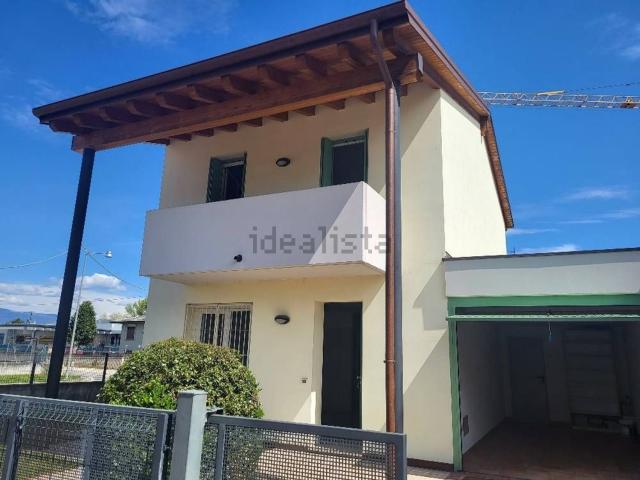 Villetta a schiera in affitto di 150 m²
