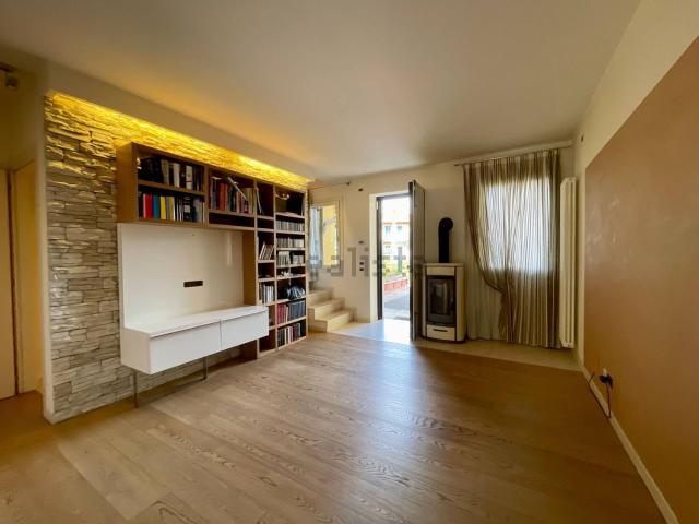 Villetta a schiera in affitto di 150 m² in Via del Muzzi