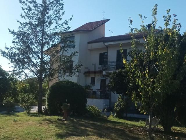 Villetta a schiera in affitto di 150 m² in Via Le Piane