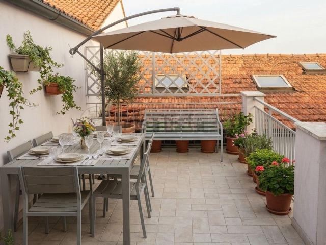 Villetta a schiera in affitto di 155 m² in Via Euro Menini, 33