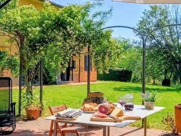 Villetta a schiera in affitto di 158 m² in Via Modenese