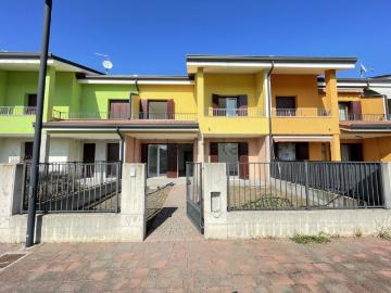 Villetta a schiera in affitto di 170 m² in Via Unità d&apos Italia