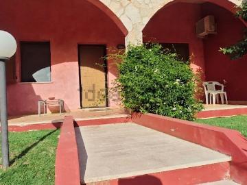 Villetta a schiera in affitto di 174 m² in Via degli Abeti