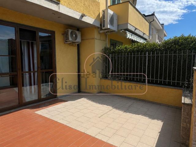 Villetta a schiera in affitto di 177 m²
