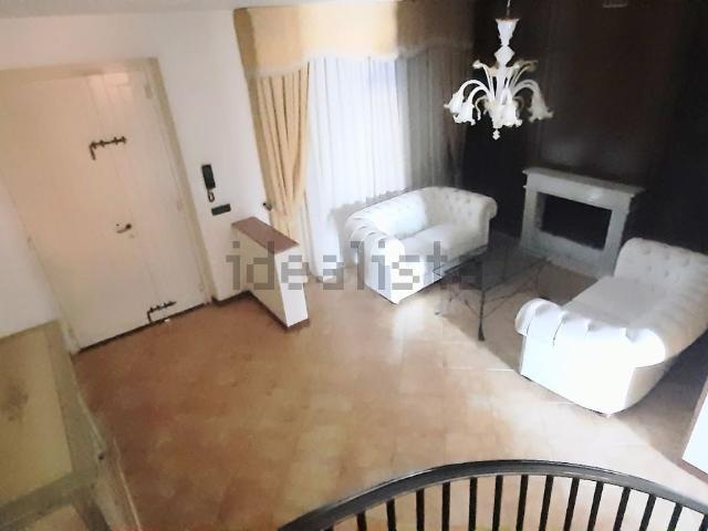 Villetta a schiera in affitto di 180 m² in Via Corte Chiocciola, 100