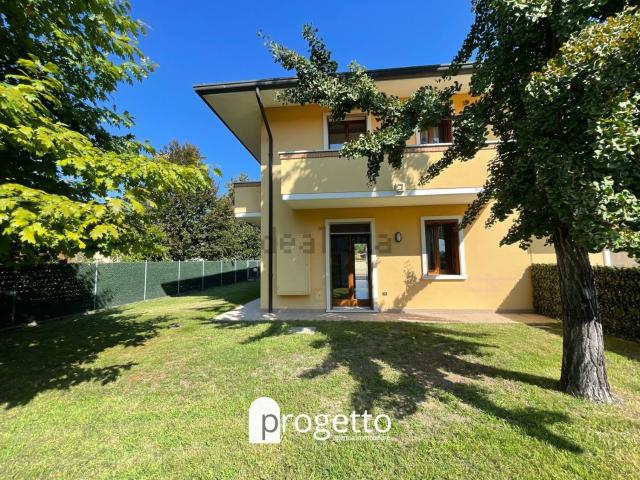 Villetta a schiera in affitto di 180 m² in Piazza IV Novembre, 5