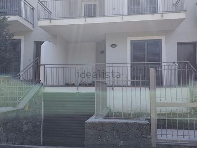 Villetta a schiera in affitto di 200 m² in Via Concetto Lo Bello