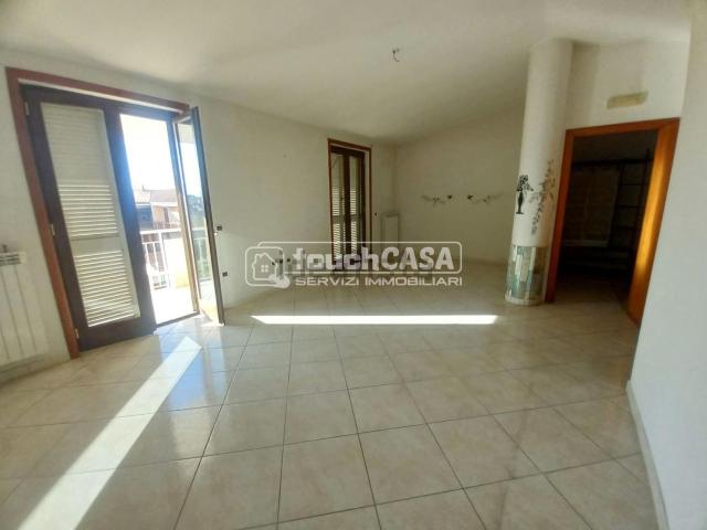 Villetta a schiera in affitto di 200 m² in Via Capri