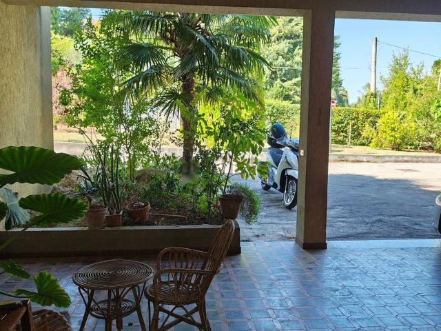 Villetta a schiera in affitto di 200 m² in Via del Monte, 999