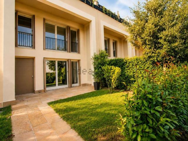 Villetta a schiera in affitto di 200 m² in Viale Lombardia, 9