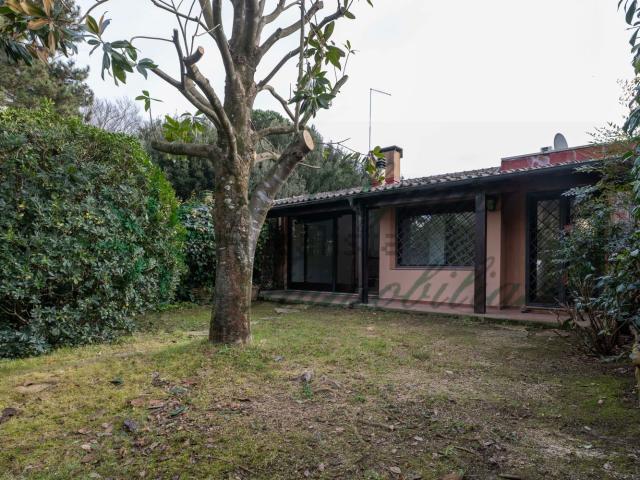 Villetta a schiera in affitto di 200 m² in Largo Olgiata