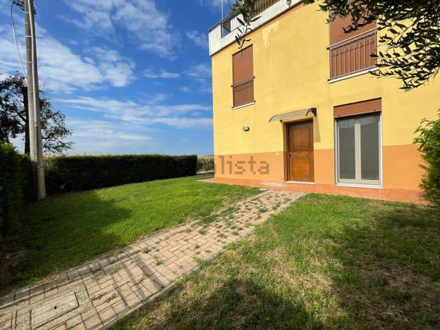 Villetta a schiera in affitto di 206 m² in Via Piave