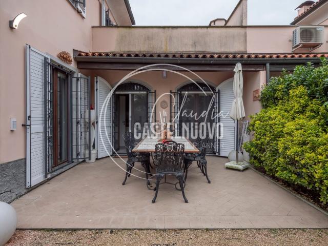 Villetta a schiera in affitto di 223 m² in Via Dante Alighieri, 4