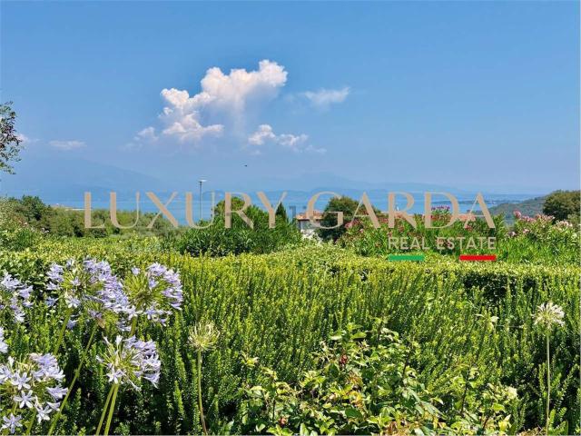 Villetta a schiera in affitto di 227 m² in Via Sirmione, 4