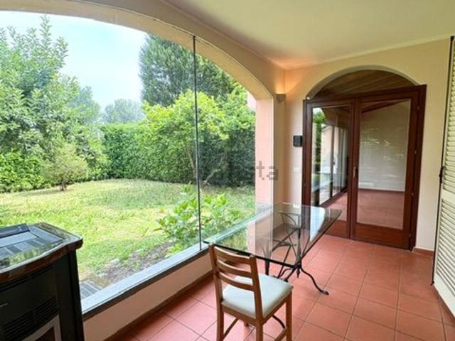 Villetta a schiera in affitto di 300 m² in Via Dante Alighieri, 5