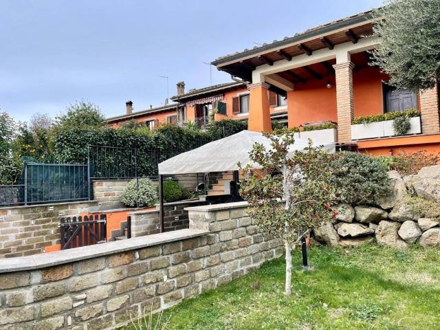 Villetta a schiera in vendita a Manziana RM