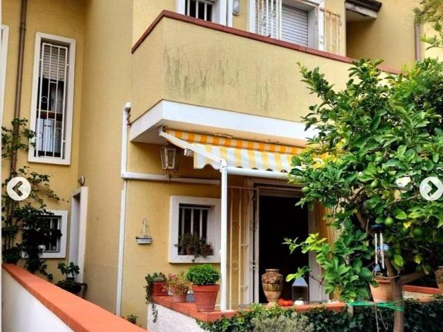Villetta a schiera in vendita a Massa MS