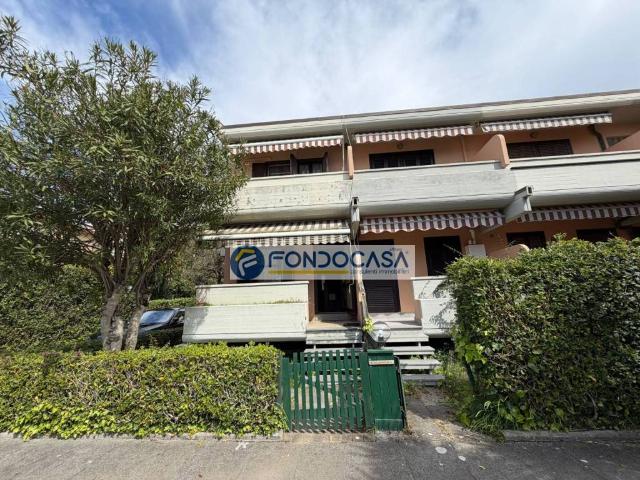Villetta a schiera in vendita a Massa MS