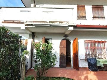 Villetta a schiera in vendita a Massa MS