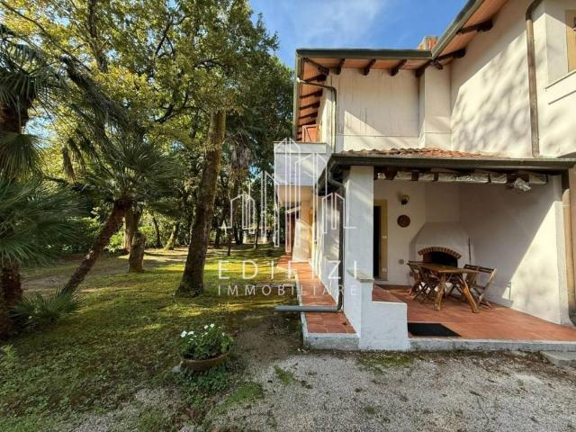 Villetta a schiera in vendita a Massa MS