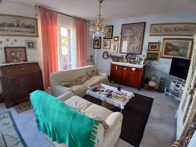 Villetta a schiera in vendita a Massa MS