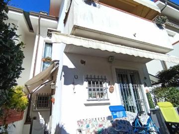 Villetta a schiera in vendita a Massa MS