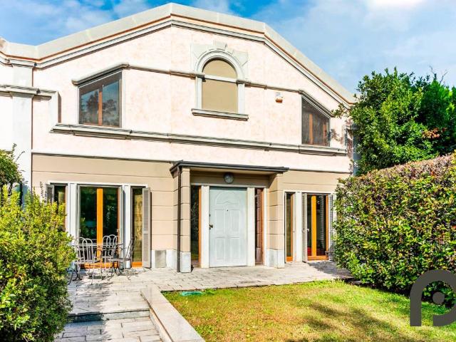 Villetta a schiera in vendita a Milano MI