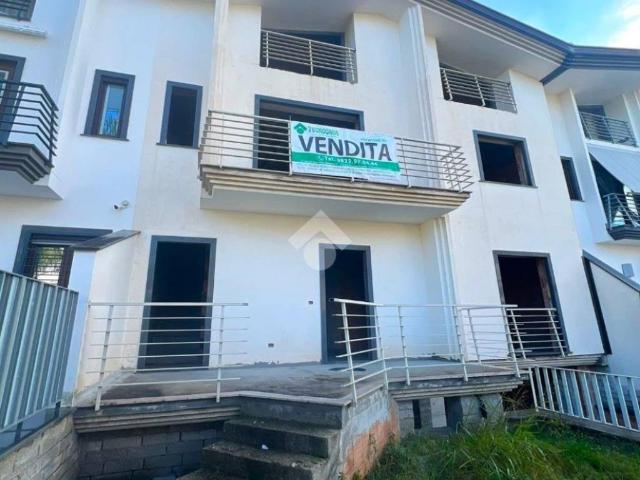 Villetta a schiera in vendita a Mondragone CE
