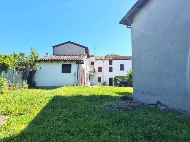 Villetta a schiera in vendita a Montecalvo Versiggia PV