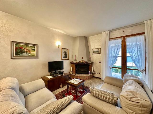 Villetta a schiera in vendita a Montechiarugolo PR