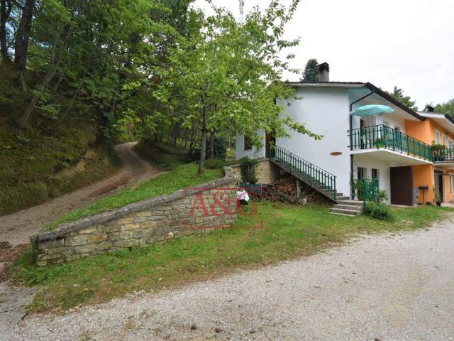 Villetta a schiera in vendita a Montefalcone Appennino FM