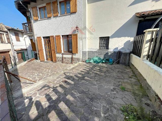 Villetta a schiera in vendita a Montesegale PV