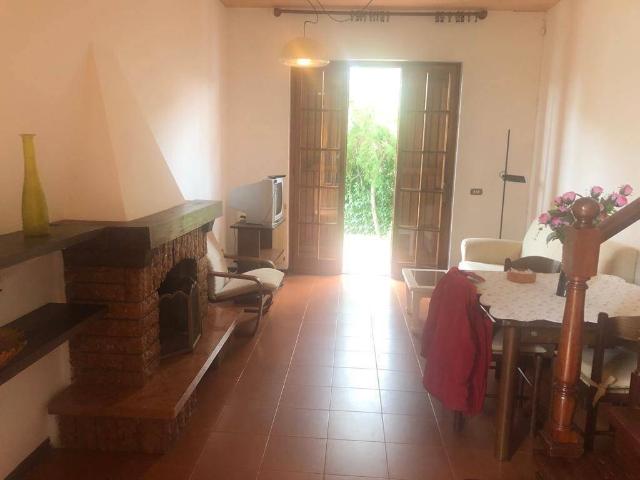 Villetta a schiera in vendita a Montignoso MS