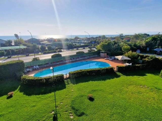 Villetta a schiera in vendita a Montignoso MS