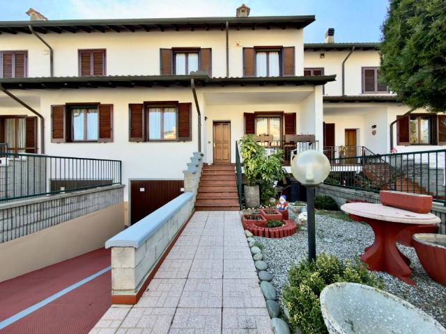 Villa in vendita a Novara NO