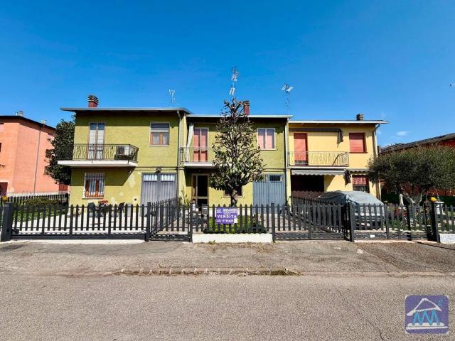 Villetta a schiera in vendita a Novi di Modena MO