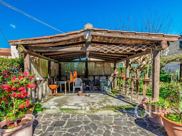 Villa in vendita a Orciano Pisano PI