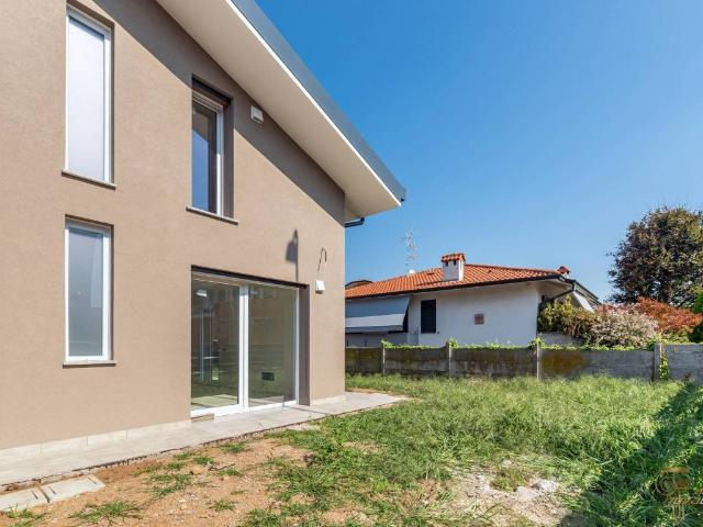 Villetta a schiera in vendita a Origgio VA
