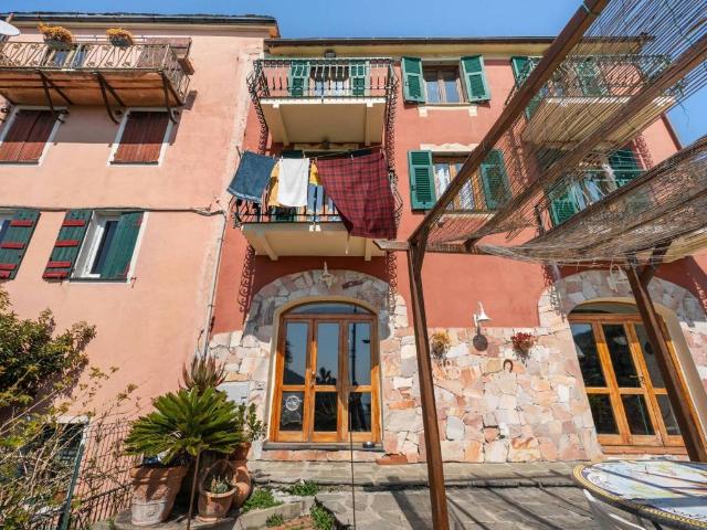 Villetta a schiera in vendita a Avegno GE