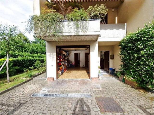 Villetta a schiera in vendita a Azzate VA