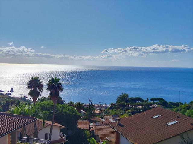 Villetta a schiera in vendita a Aci Castello CT