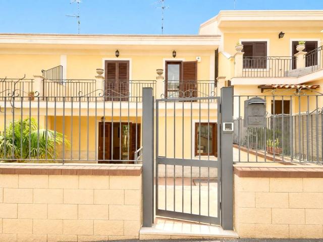 Villetta a schiera in vendita a Acireale CT