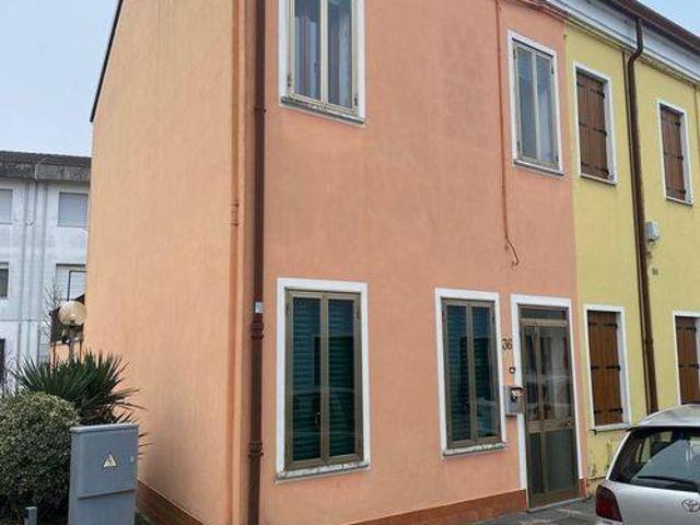 Villetta a schiera in vendita a Adria RO